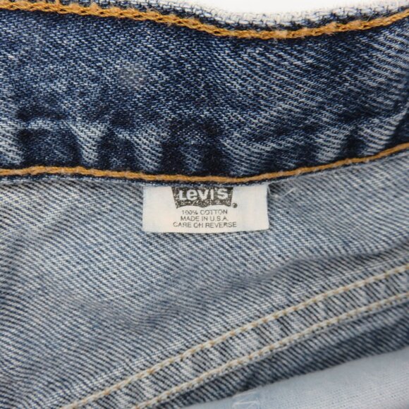 Levis Women SEE MEASUREMENTS Custom Pyramid Stud Cat Kittens Cut Off Jean Shorts - Picture 8 of 11